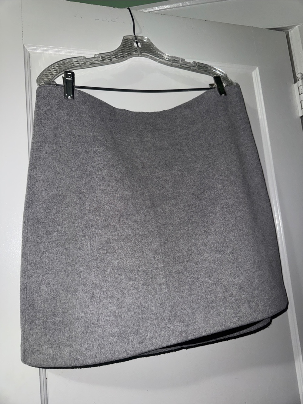 Madison d’ Amélie Women's Gray Wool-Blend Mini Skirt